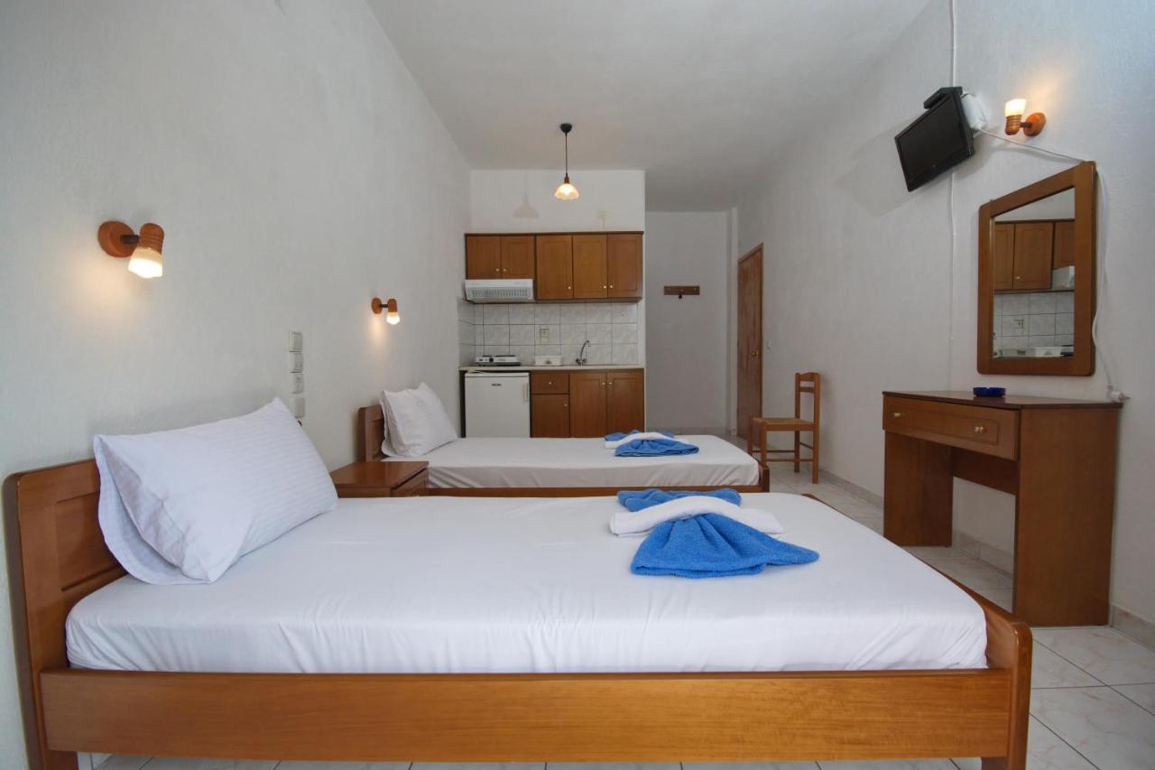 Nikis Rooms Kalamakia Bagian luar foto